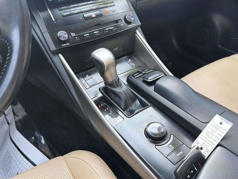 Used 2014 Lexus IS 250 AWD w/ Navigation Package image 19