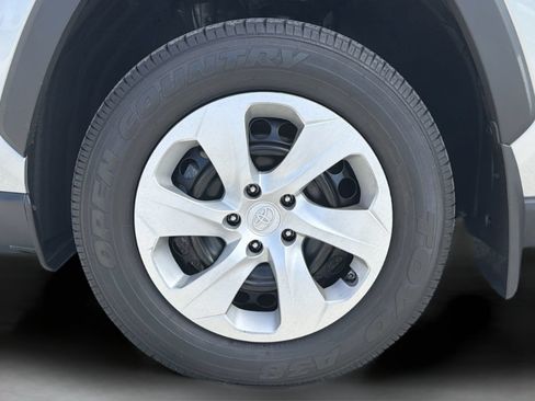 Used 2024 Toyota RAV4 LE FWD image 29