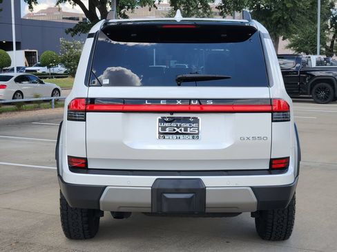 Used 2024 Lexus GX 550 AWD/4WD image 6
