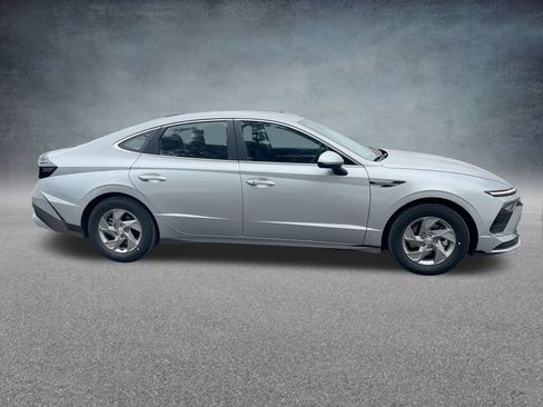 Used 2026 Hyundai Sonata SE FWD image 35