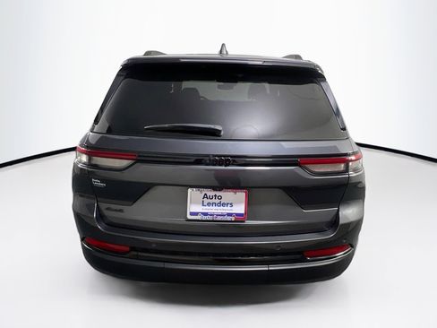 Used 2023 Jeep Grand Cherokee Altitude image 6