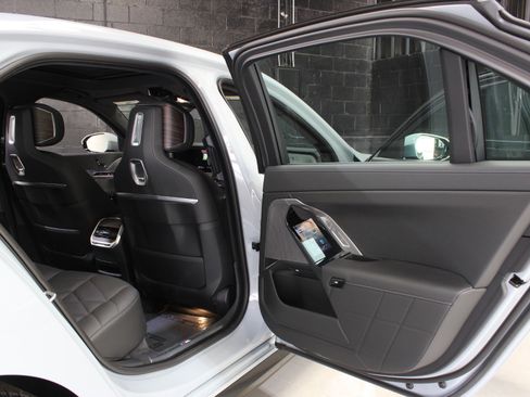 Used 2024 BMW 740i 740i M Sport Package image 44