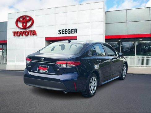 Used 2024 Toyota Corolla LE FWD image 3