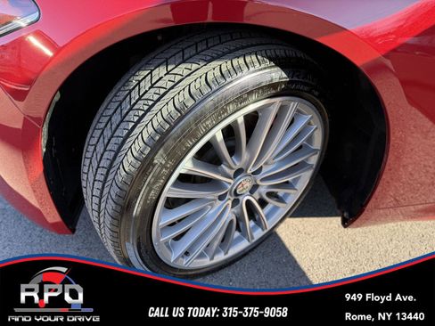 Used 2019 Alfa Romeo Giulia Ti w/ Quick Order Package 22X Lusso image 11