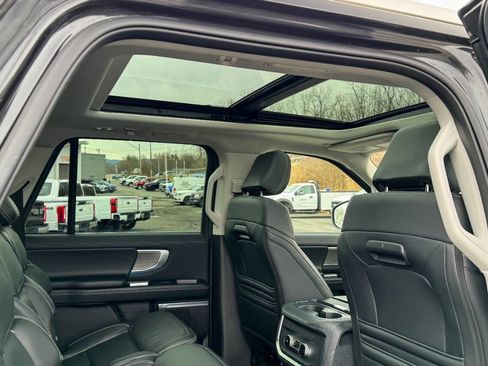 Used 2025 Ford Expedition Max Platinum image 16