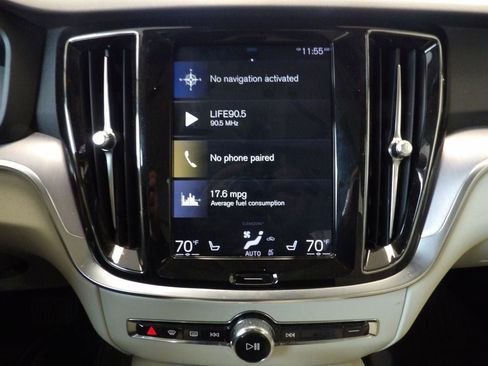 Used 2019 Volvo S60 T5 Momentum image 20