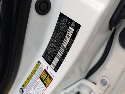 Used 2025 Toyota Camry SE FWD image 36