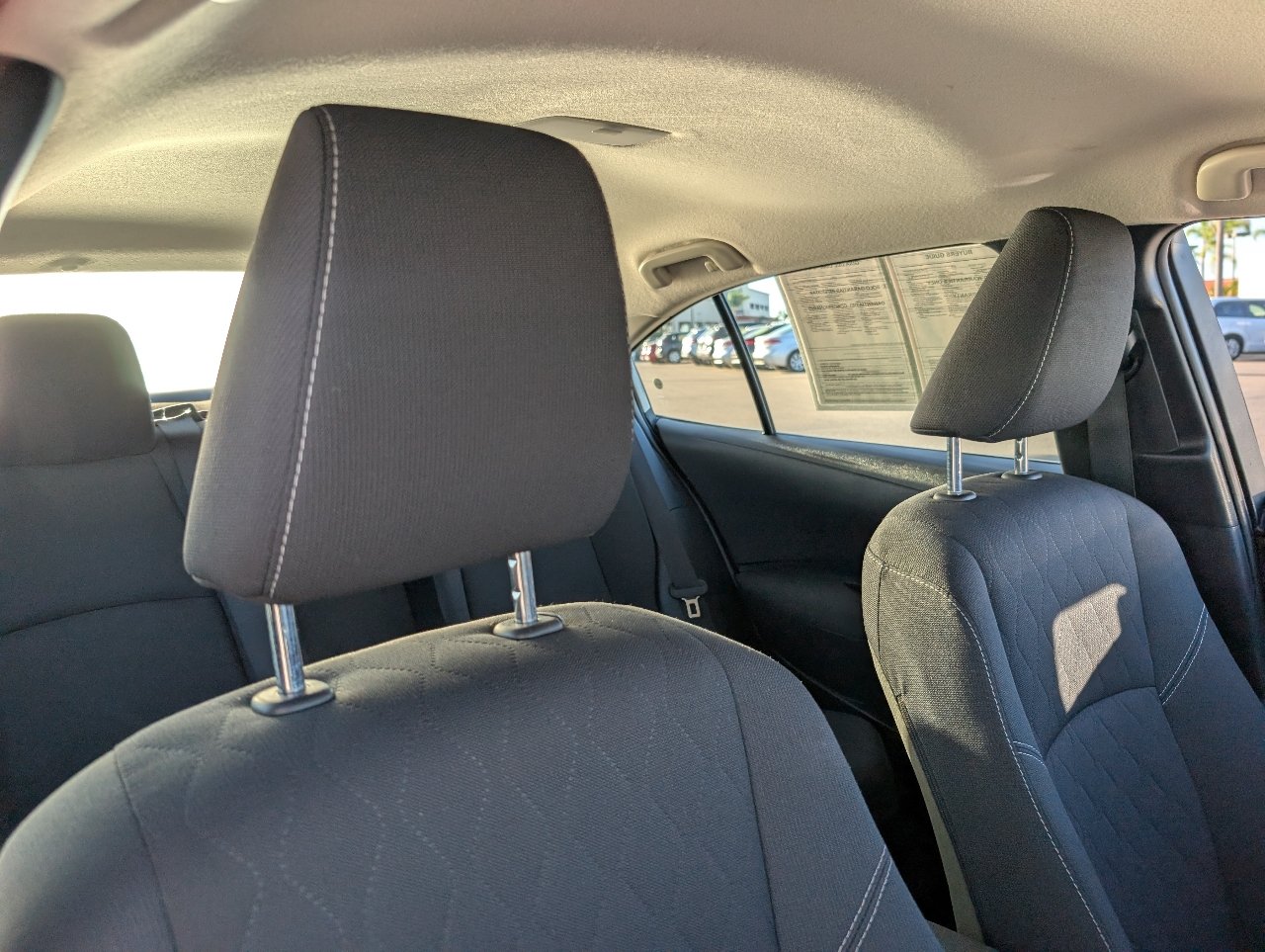 Used 2025 Toyota Corolla LE w/ Carpet Mat Package (TMS) FWD image 3
