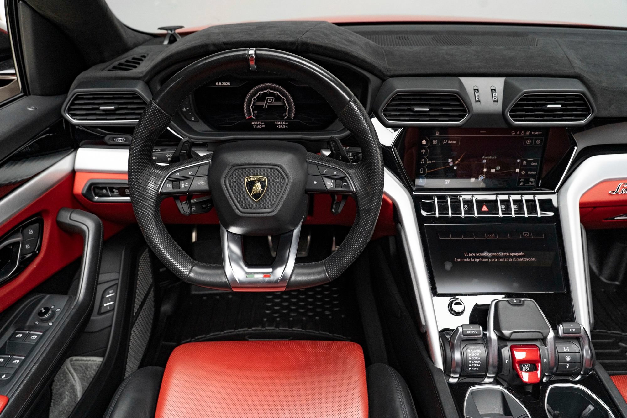Used 2020 Lamborghini Urus AWD/4WD image 27