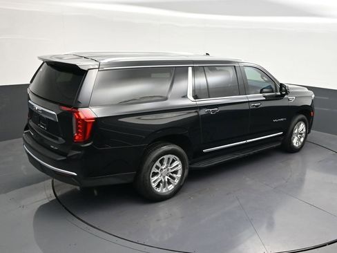 Used 2023 GMC Yukon XL SLT w/ SLT Premium Package RWD image 21