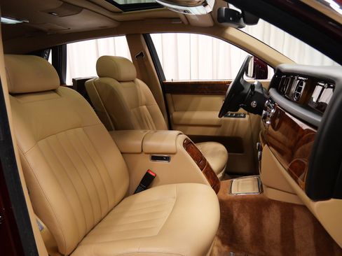 Used 2010 Rolls-Royce Phantom Sedan image 26