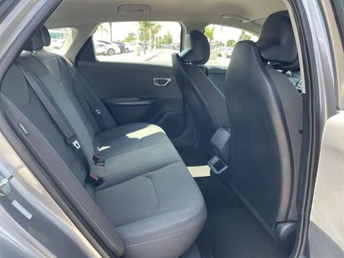 Used 2025 Kia K4 FWD image 25