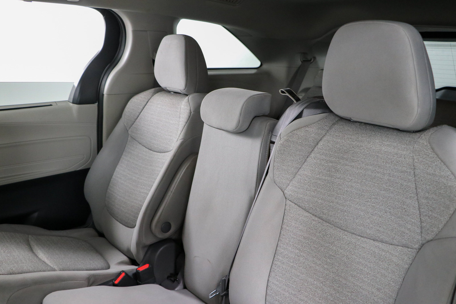 Used 2021 Toyota Sienna LE w/ LE Plus Package FWD image 25