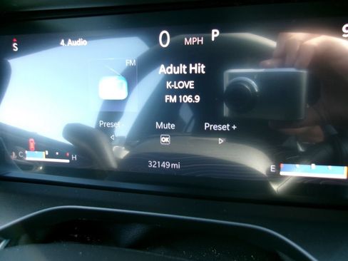 Certified 2023 Jeep Grand Cherokee Altitude AWD/4WD image 13