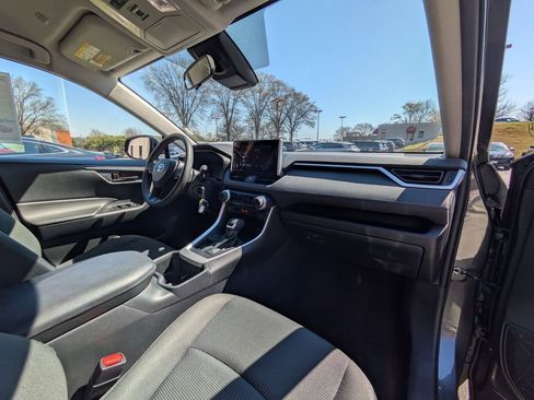 Used 2024 Toyota RAV4 LE image 59