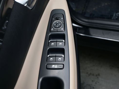 Used 2023 Hyundai Santa Fe SEL w/ Premium Package image 10