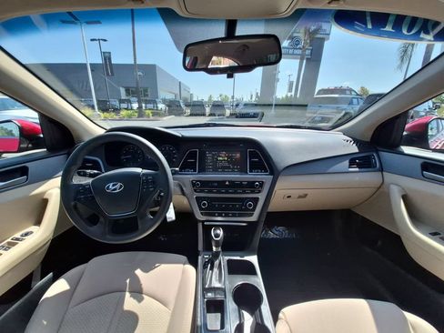 Used 2017 Hyundai Sonata SE w/ Cargo Package FWD image 26