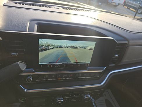 Used 2025 GMC Sierra 2500 SLT w/ SLT Premium Package image 27