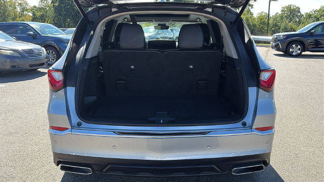 Used 2023 Acura MDX w/ Technology Package AWD/4WD image 29