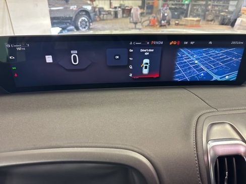 Used 2025 Ford Expedition Platinum AWD/4WD image 21