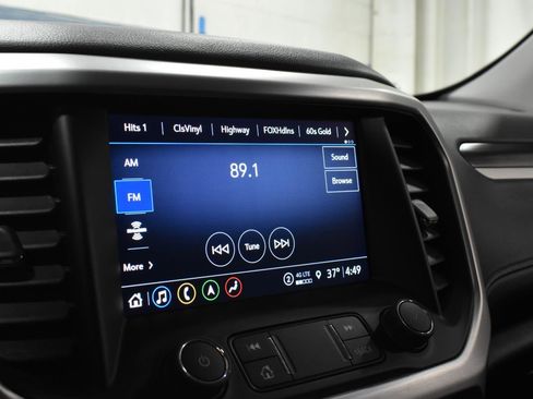 Used 2023 GMC Acadia SLT w/ Preferred Package image 18