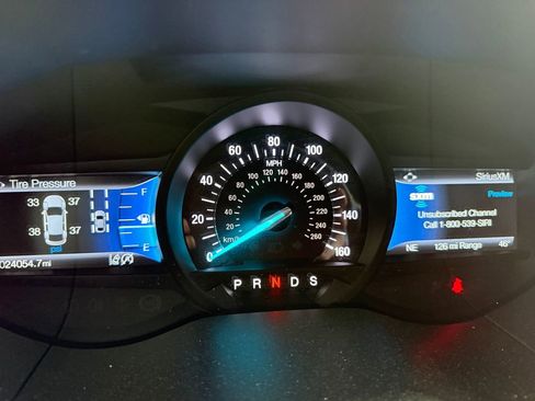 Used 2022 Ford Edge Titanium image 11