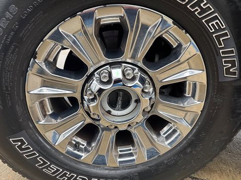 Used 2017 Ford F250 Lariat w/ Chrome Package image 36