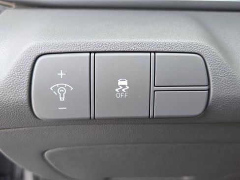 Used 2025 Hyundai Elantra Sport w/ Cargo Package FWD image 16