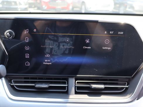New 2026 Chevrolet Trax LT w/ Sunroof Package FWD image 11