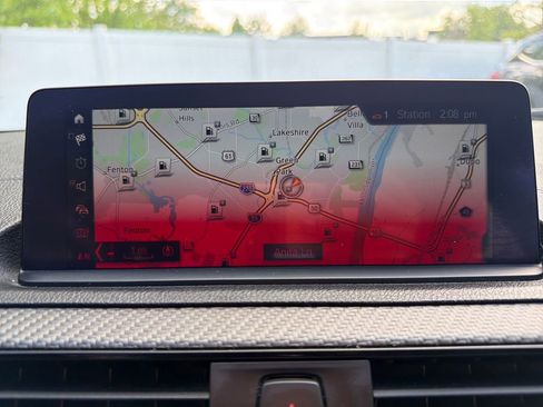 Used 2018 BMW M2 RWD image 21