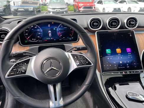 Used 2025 Mercedes-Benz C 300 Sedan image 7