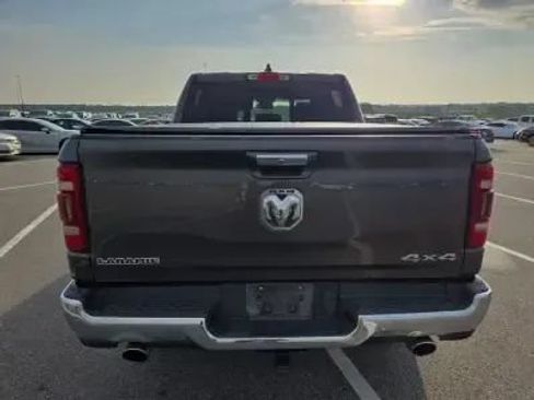 Used 2019 RAM 1500 Laramie AWD/4WD image 3