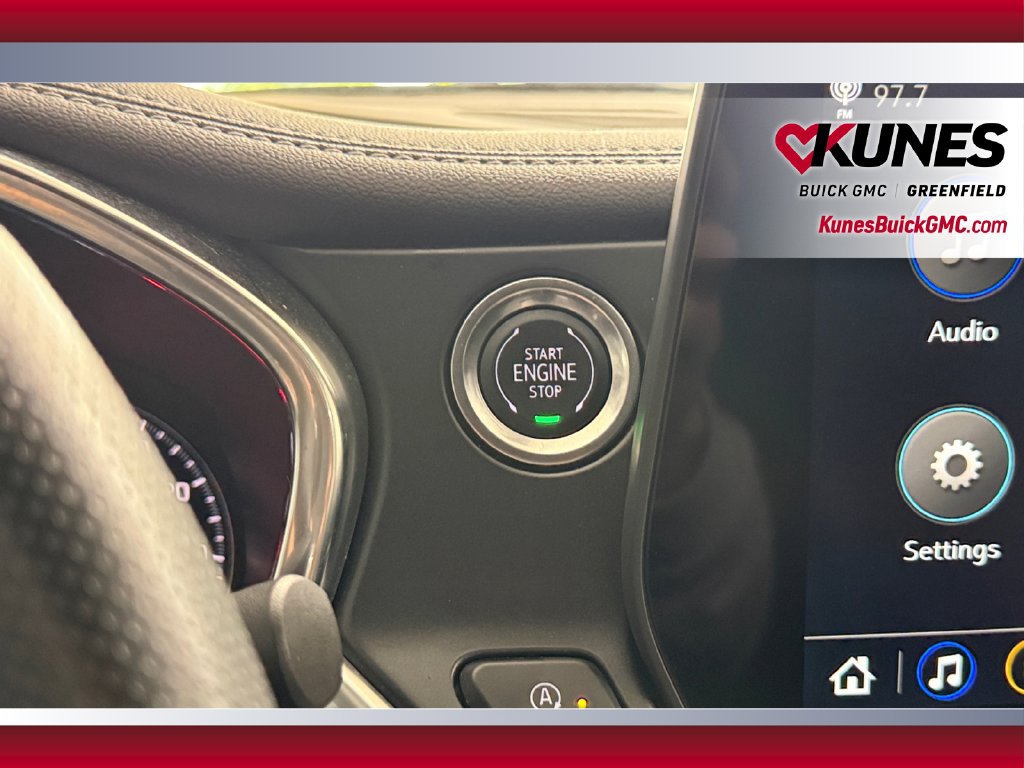 Used 2025 Chevrolet Blazer LT FWD image 31