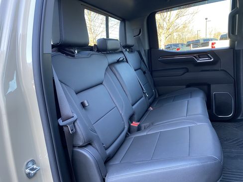 Used 2022 Chevrolet Silverado 1500 LT Trail Boss w/ LT Trail Boss Premium Package image 39