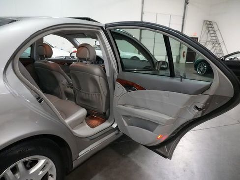 Used 2004 Mercedes-Benz E 320 Sedan image 30