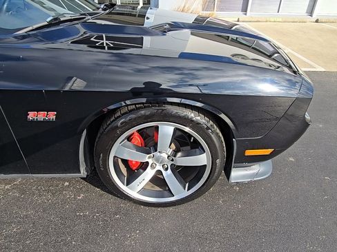 Used 2012 Dodge Challenger SRT8 w/ Premium Sound Group image 10