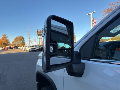 Used 2023 Chevrolet Silverado 3500 LTZ image 10