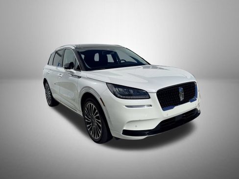 Used 2022 Lincoln Corsair Reserve w/ Equipment Group 201A AWD/4WD image 2