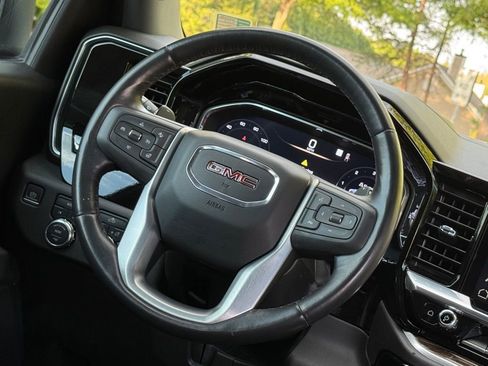 Used 2022 GMC Sierra 1500 Elevation w/ LPO, Elevation Black Package AWD/4WD image 15