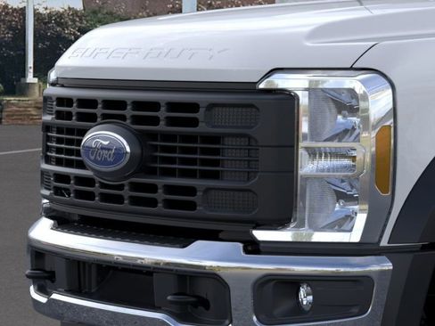 New 2026 Ford F450 XL w/ XL Driver Assist Package image 17