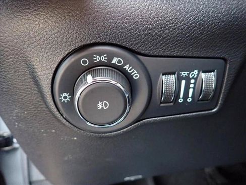 Used 2022 Jeep Compass Limited AWD/4WD image 15