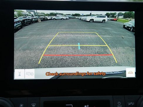 Used 2024 Toyota Grand Highlander AWD image 21