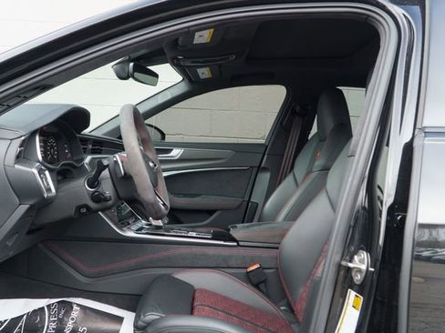 Used 2025 Audi RS 6 performance image 17
