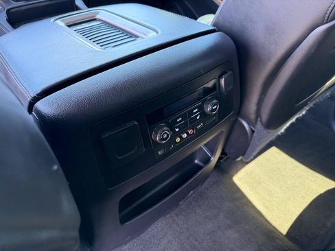 Used 2015 GMC Yukon XL Denali AWD/4WD image 13