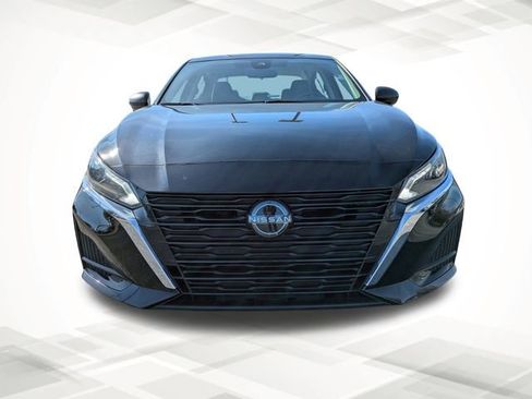 Used 2024 Nissan Altima 2.5 SV image 8