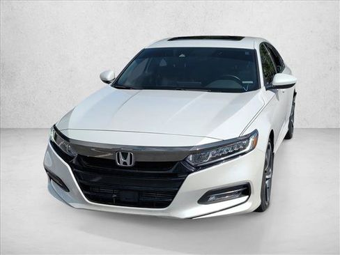 Used 2018 Honda Accord Sport image 5