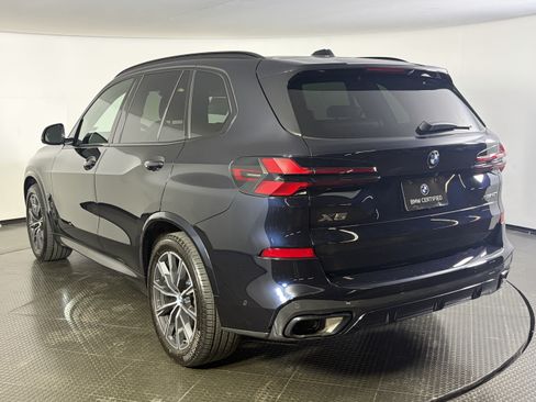 Certified 2024 BMW X5 xDrive40i w/ M Sport Package AWD/4WD image 6