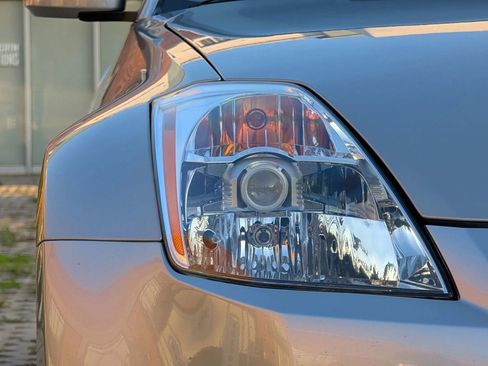 Used 2003 Nissan 350Z Touring image 8