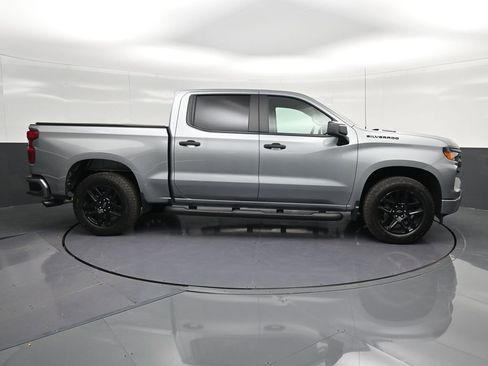 Used 2026 Chevrolet Silverado 1500 Custom w/ Turbomax Blackout Package RWD image 4