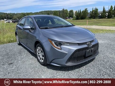 Certified 2022 Toyota Corolla LE FWD image 1